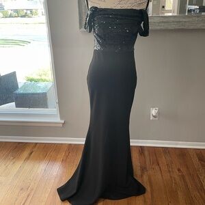 Formal Off-The-Shoulder Black Dress​​​
